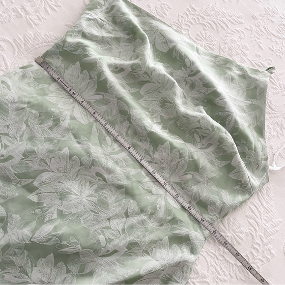 NWT Lulus Sweet and Stylish Green Floral Jacquard One-Shoulder Midi Dress Medium - Picture 6 of 8